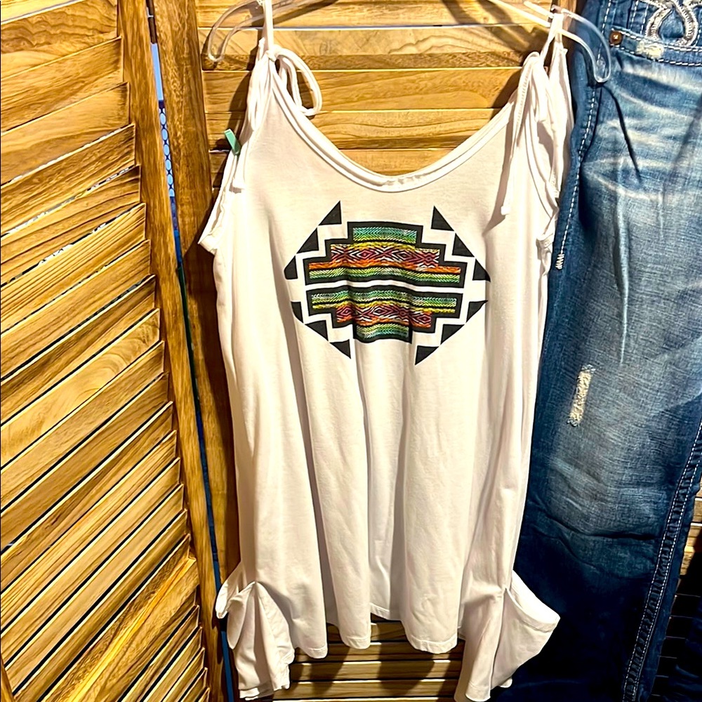 Trendy White Geometric Print Women's Top